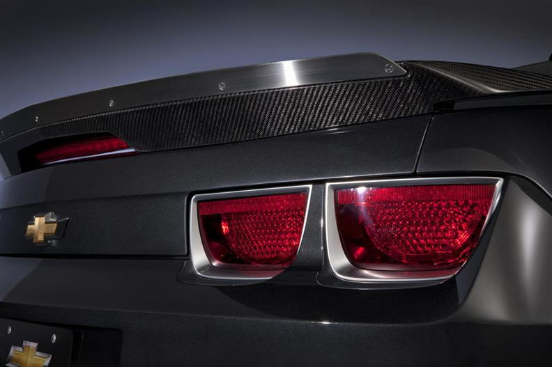 2012-Chevy-Camaro-ZL1-Carbon-Concept-02-800.jpg